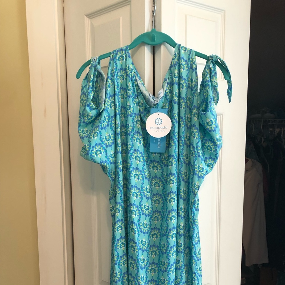 Sundress size XL by Escapada living
